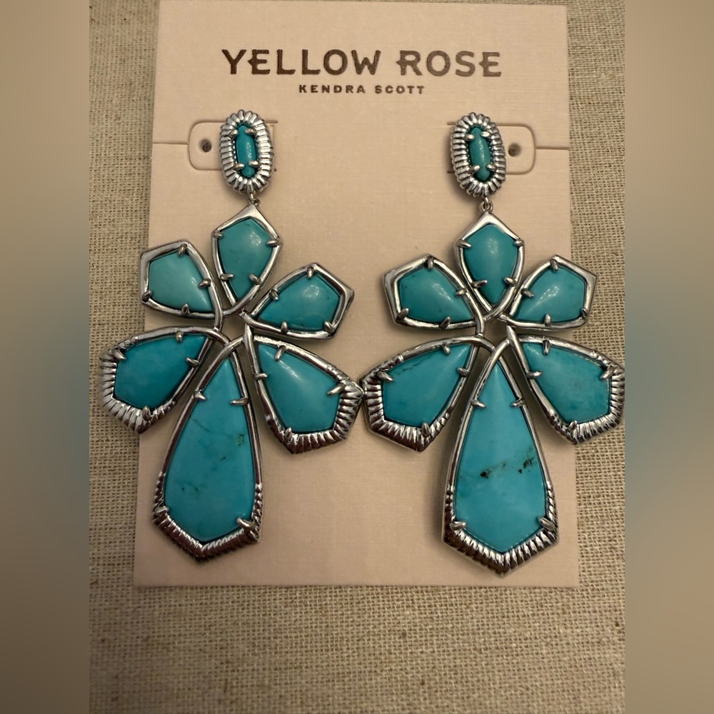 💛KENDRA SCOTT SILVER AND TURQUOISE LAYNES💛